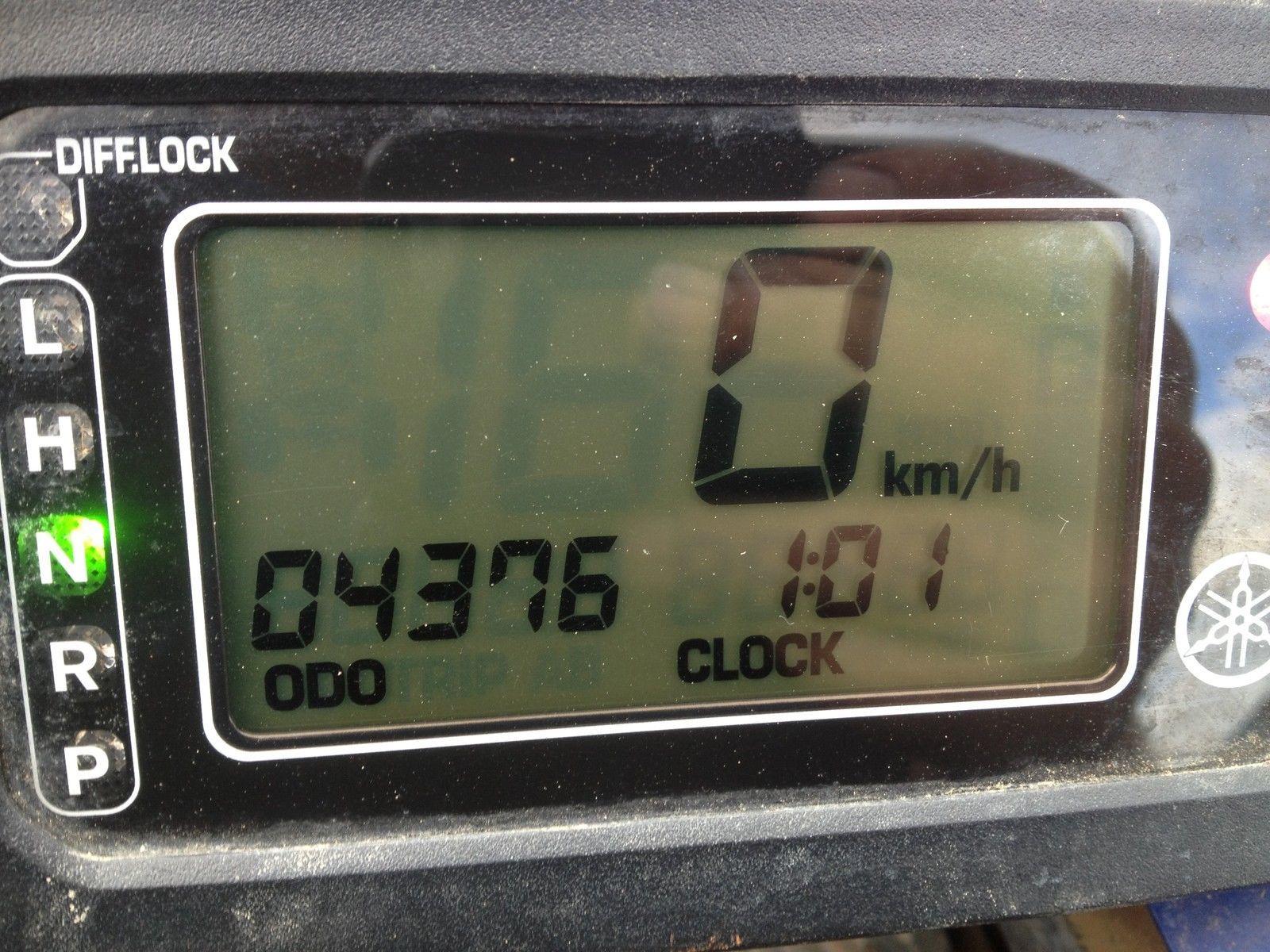 WRECKING YAMAHA RHINO 660 SPEEDOMETER SPEEDO DIGITAL 4300 kms