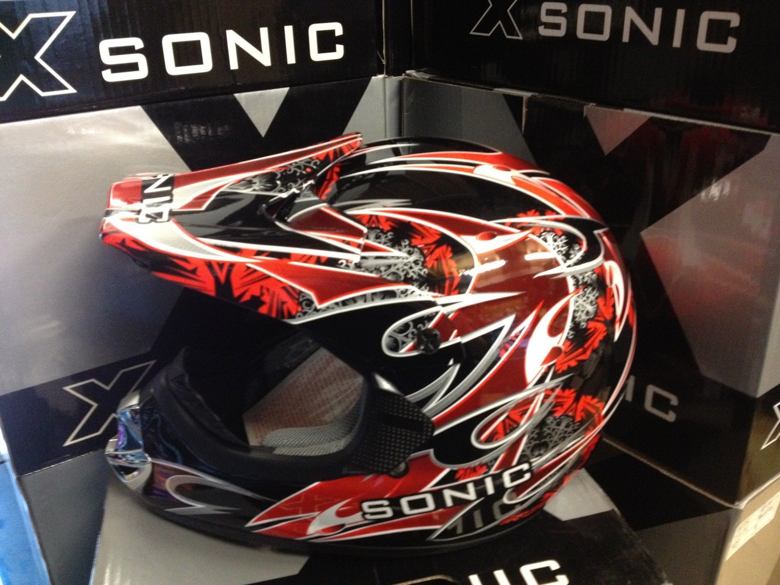 SONIC BLACK RED DIRT MX BIKE HELMET AUSTRALIA SAFTEY STANDARDS SIZE