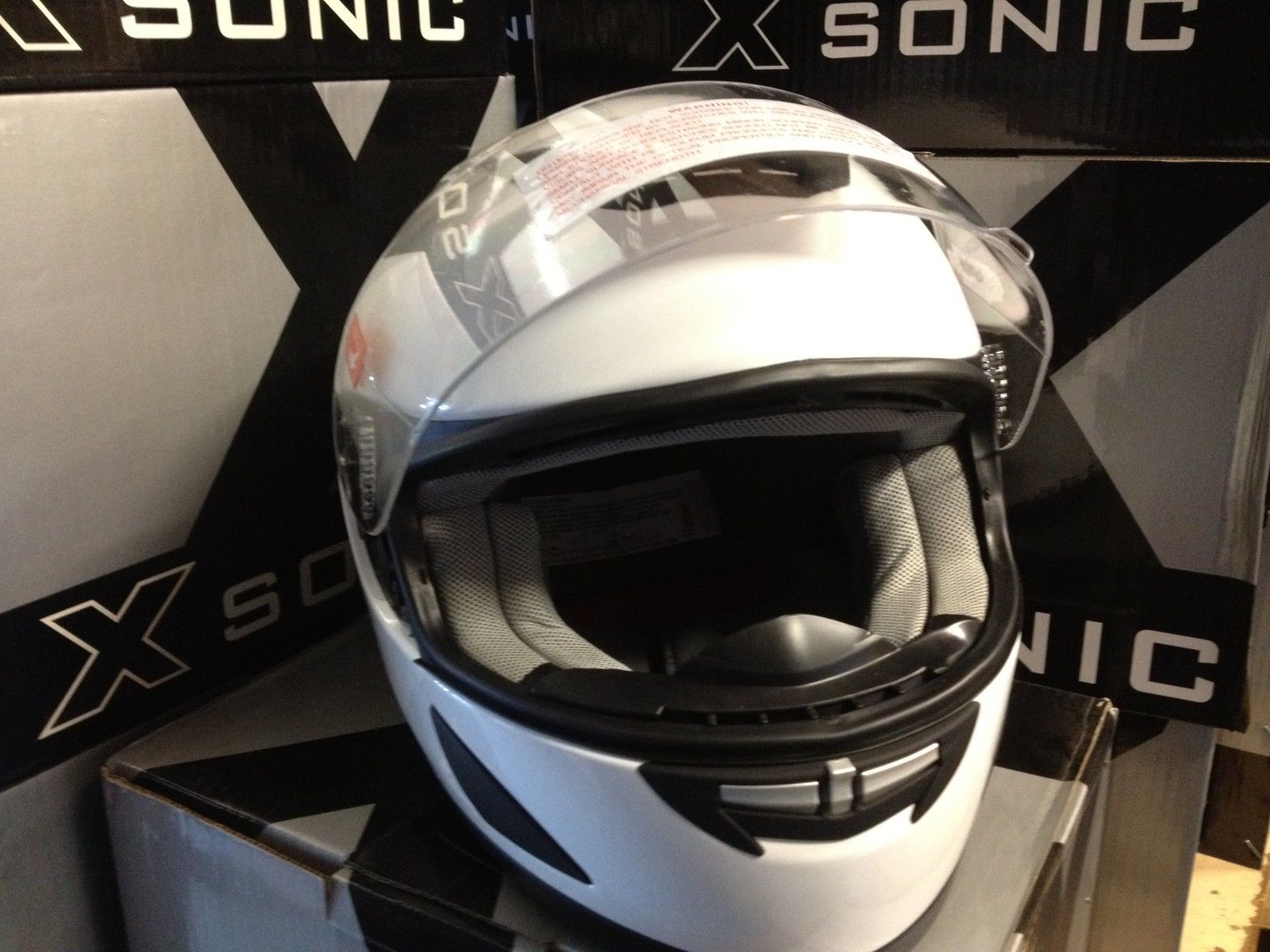 SONIC WHITE ROAD BIKE HELMET , AUSTRALIA SAFTEY STANDARDS STICKER SIZE