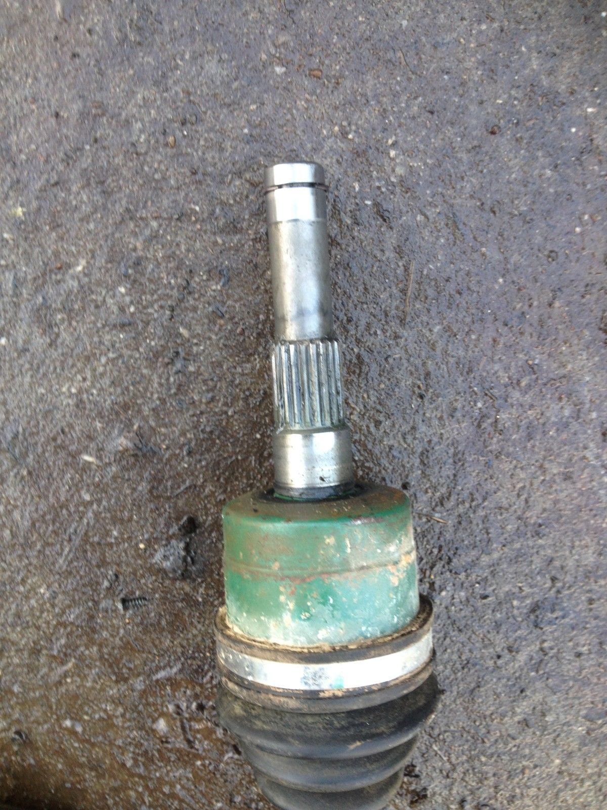 WRECKING YAMAHA RHINO 660 FRONT RIGHT HAND CV / DRIVE SHAFT