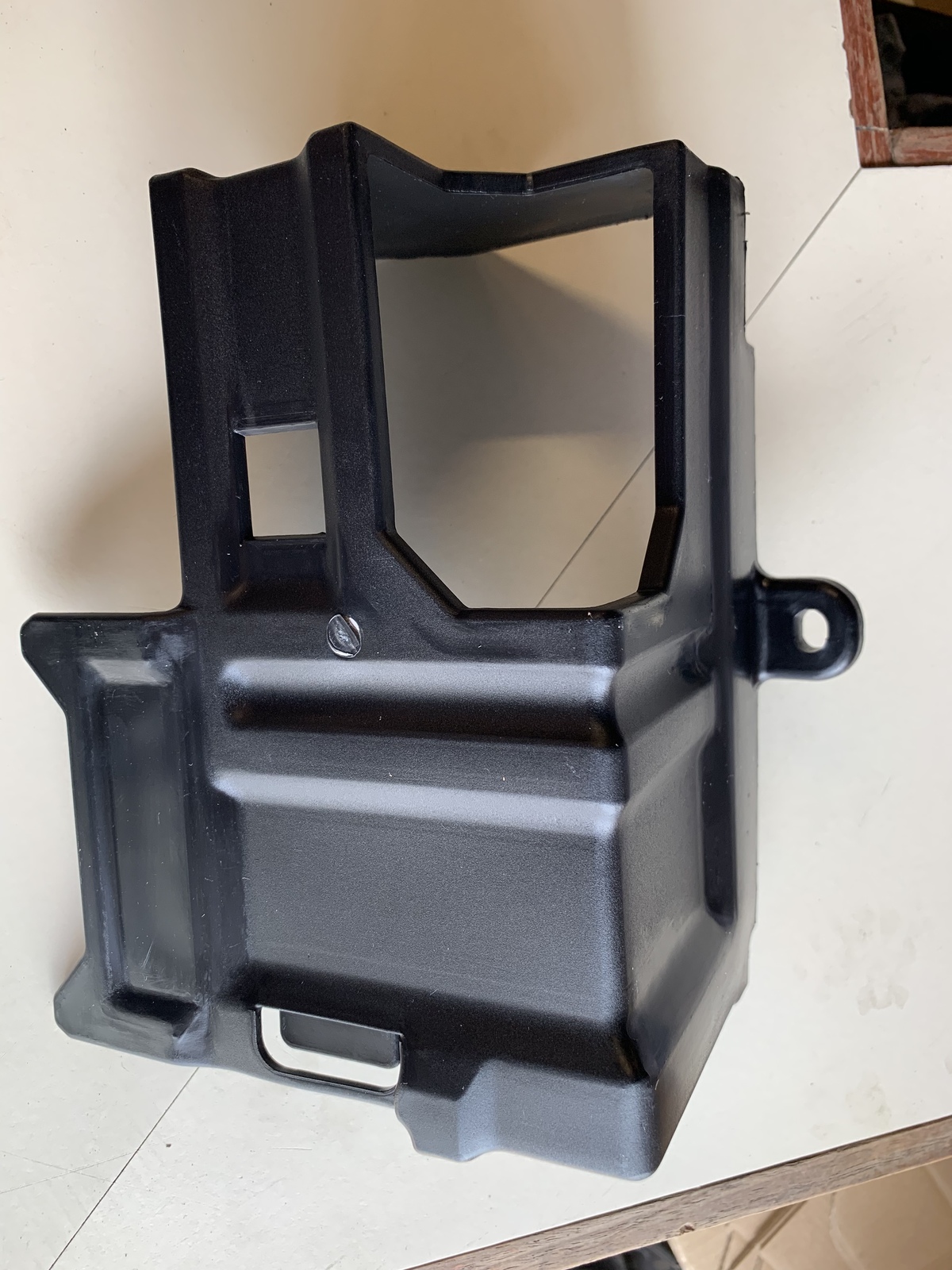 YAMAHA BIGBEAR 350 400 MOTO 4 200 225 250 BATTERY BOX PLASTIC CAGE 24W