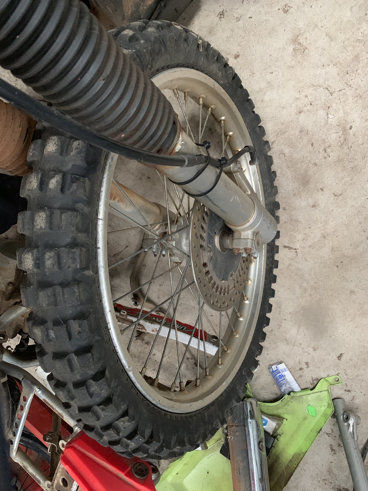 HONDA XR 400 R FRONT WHEEL RIM TYRE DISC HUB 44650KCY670