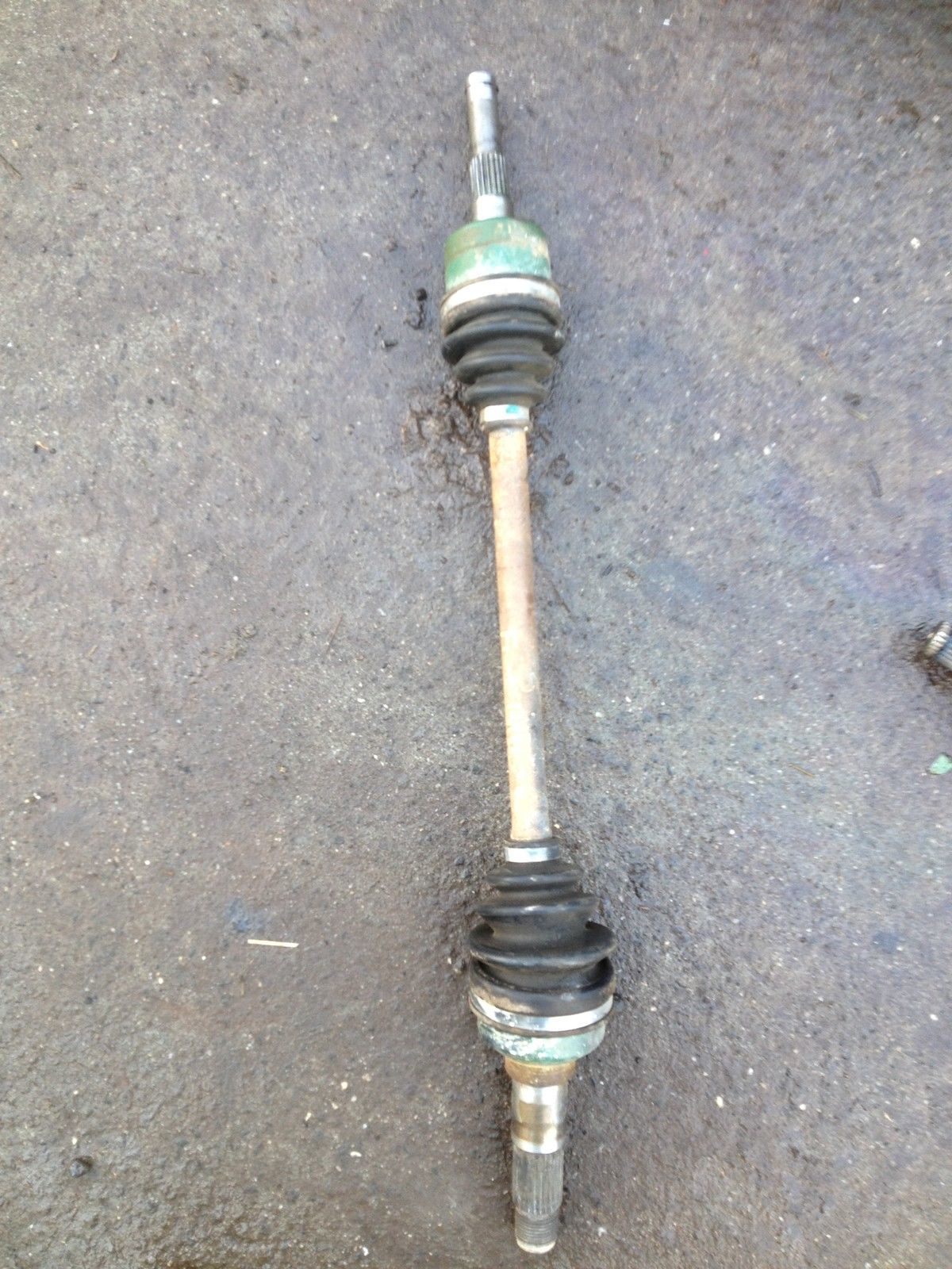WRECKING YAMAHA RHINO 660 FRONT RIGHT HAND CV / DRIVE SHAFT