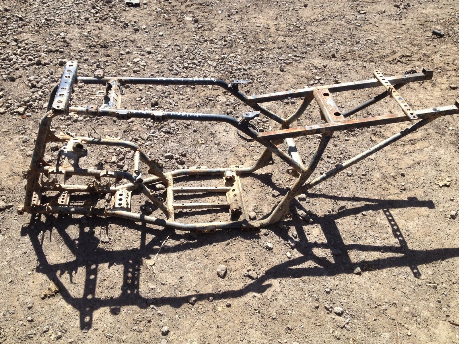 YAMAHA YFM 400 A KODIAK 2X4 4X4 FRAME CHASSIS 5GH2111002