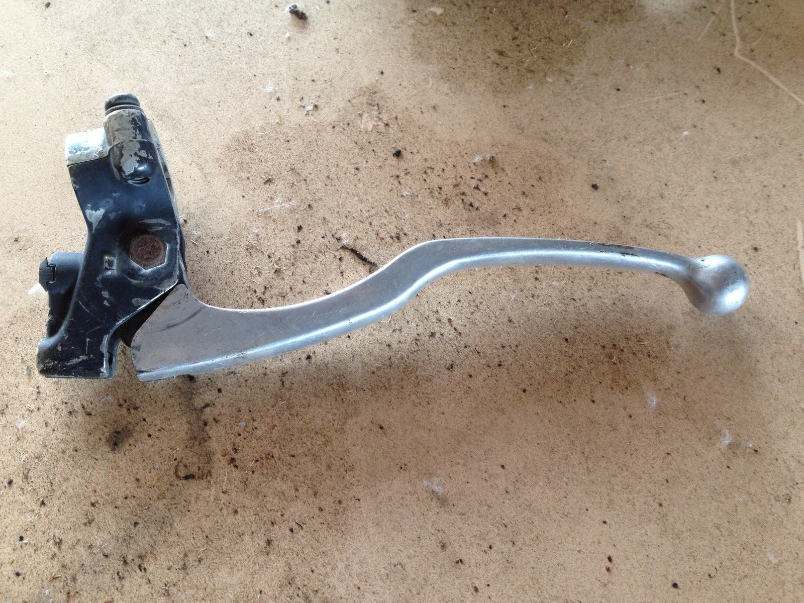 YAMAHA GRIZZLY 600 YFM 4x4 LEFT HAND BRAKE LEVER AND PERCH