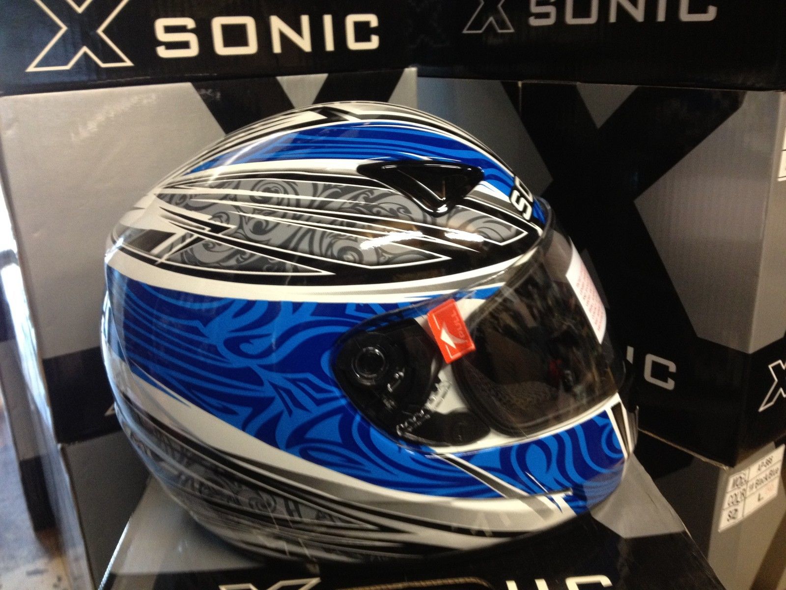 SONIC WHITE BLUE ROAD BIKE HELMET AUSTRALIA SAFTEY