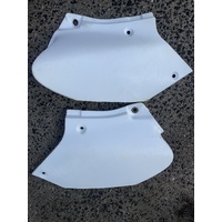 HONDA XR 250 400 R WHITE SIDE COVER NUMBER PLATE PAIR CUT DOWN