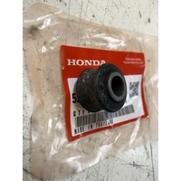 ONE GENUINE HONDA TRX 450 4X4 1998 - 2001 REAR LOWER BOTTOM SHOCK RUBBER BUSH  HF7