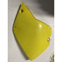 SUZUKI DRZ 400 E THIS LISTING IS FOR THE LEFT REAR PLASTIC SIDE BATTERY COVER