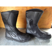 MOTOLINE ROAD BIKE SPORT BOOTS MOTO LINE , VERY COMFORTABLE  ADULT SIZE 4