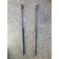 WRECKING YAMAHA RHINO 660 REAR TUB GAS STRUTS 