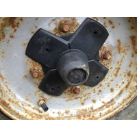 KAWASAKI KLF 300 A  HUB CAP - DUST COVER