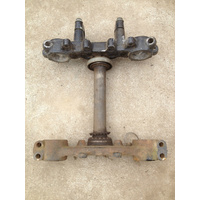 YAMAHA AG 200 TRIPPLE CLAMPS - TREE  STEM WRECKING 2006 PARTS