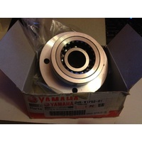 GENUINE YAMAHA BIGBEAR 350  PROFESSIONAL 400 YFM  OUT PUT HOUSING 2HR-W1752-01
