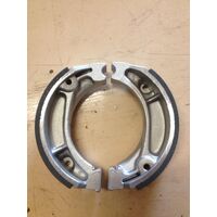 HONDA CT 110 POSTIE FRONT BRAKE SHOES   CT 90 FRONT - REAR  104