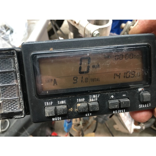 WRECKING SUZUKI DRZ 400 E THIS LISTING IS FOR THE digital speedo speedometer dash