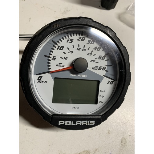 POLARIS SPEEDO ASM CLUSTER DIGITAL 400 450 500 600 700 800  110 KMS 15 HOURS VGC