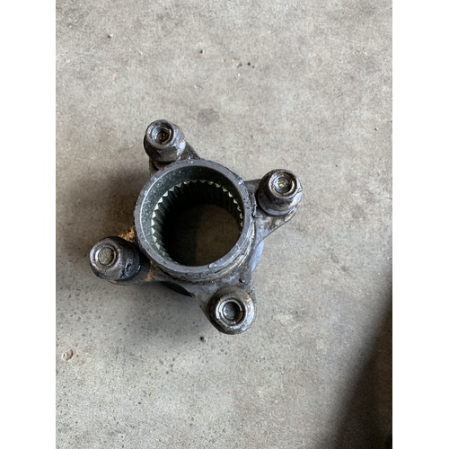 SUZUKI LT 80 REAR SPROCKET HUB