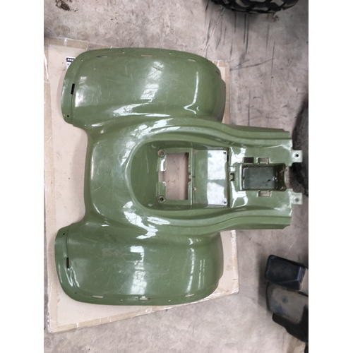 POLARIS SPORTSMAN 90 cc GREEN REAR PLASTICS NOS 2003 - 2006 0451144
