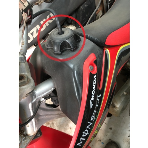 WRECKING HONDA CRF 100 2007 THIS LISTING IS FOR THE USED FUEL / PETROL CAP 50 70 80 150 230