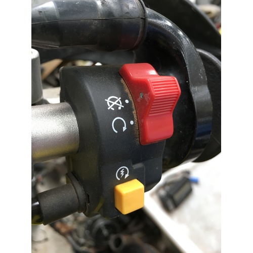 WRECKING SUZUKI DRZ 250 400  USED RH SWITCH BLOCK STARTER BUTTON KILL ON OFF