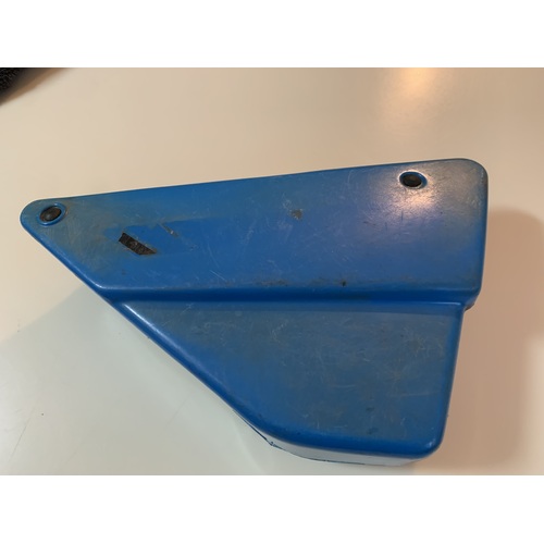 YAMAHA AG 100 / 175 2 STROKE FARM BIKE RIGHT BLUE PLASTIC SIDE COVER 1980 +
