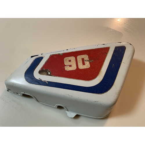 SUZUKI RV 90 FAT WHEEL LEFT SIDE PLASTIC SIDE COVER NUMBER PLATE