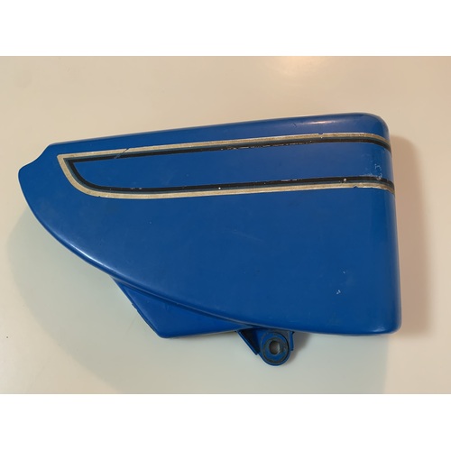 SUZUKI GS 400 425 RIGHT HAND SIDE PLASTIC SIDE COVER BLUE 47111-44001
