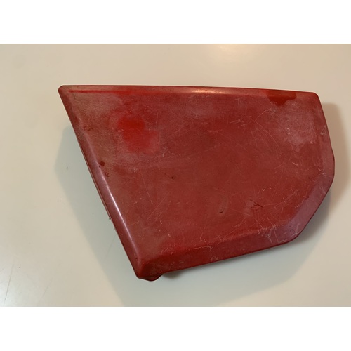 KAWASAKI KV 175 LEFT HAND SIDE PLASTIC SIDE COVER RED 36001-1026