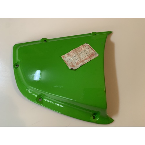 KAWASAKI KR 250 A RIGHT UPPER FAIRING COVER  140251910 7F NOS NEW OLD STOCK COWL COWLING