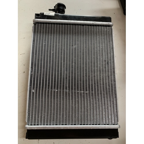 GENUINE KYMCO RADIATOR UXV 500 2009 - 2015  19010-LEE8-E00