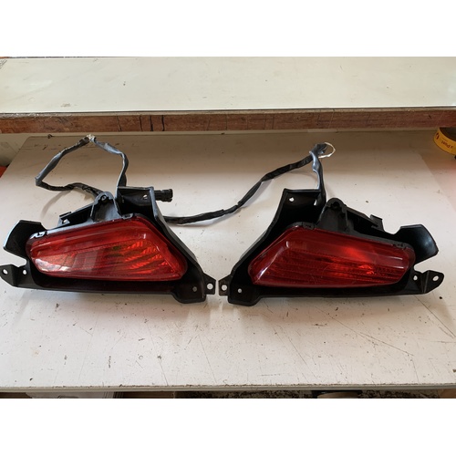 HONDA TRX 650 680 TAIL LIGHT LIGHTS PAIR WITH BACKING MOUNTING