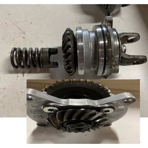 YAMAHA GRIZZLY 350 2X4 4X4 2009 - 2022 OUT PUT SHAFT PINION GEARS YOKE HOUSING