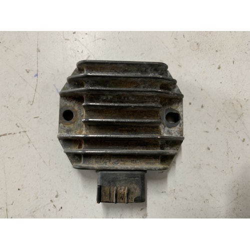 HONDA TRX 250 1997 - 2004 VOLTAGE REGULATOR RECTIFIER REG REC 