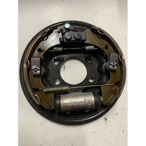 KAWASAKI MULE 3010 4010 diesel FRONT LEFT BRAKE PLATE ASSY KAF 620 950 2001 - 2013