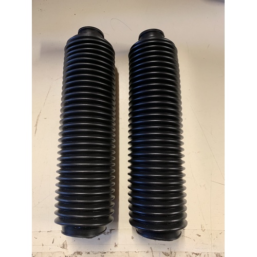 FRONT FORK BOOTS / GATORS  39 mm TOP 53  mm BOTTOM 350 mm long CIRCUIT
