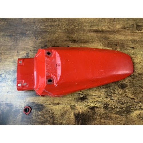 HONDA XR 100 80  2001 200 2003 USED REAR RED MUD GUARD FENDER SEE PICS 