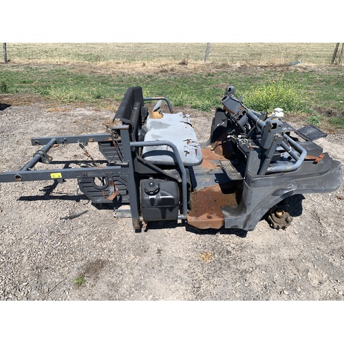 KUBOTA RTV 900 5 STUD BASICLY A BARE FROME WITH FRONT DIFF AND KNUCKLE