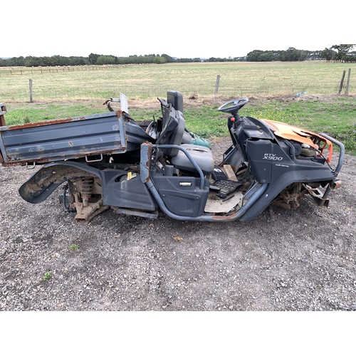 KUBOTA RTV 900 X WRECK MISSING HEAD , TRANS PUMP ROPS
