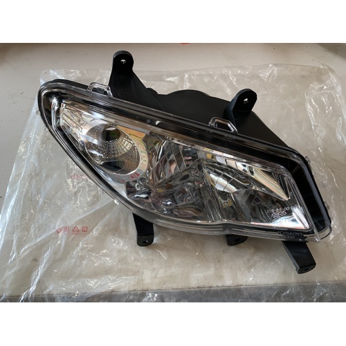KYMCO MXU 300 400 450 RIGHT HAND HEAD LIGHT ONLY SEE PICS 33100-LFA5-E00