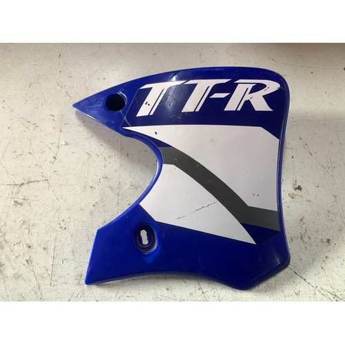 YAMAHA TTR 90 RIGHT HAND SIDE FUEL TANK SHROUD SIDE COVER