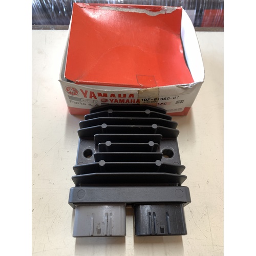 YAMAHA WOLVERINE 700 850 YXR 1000 VOLTAGE REG REGULATOR  1D7-81960-01 RECTIFIER
