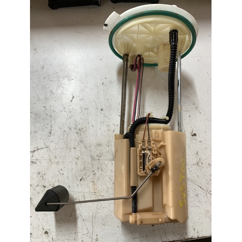 HONDA PIONEER 1000 SXS 700 FUEL PUMP UNIT COMPLETE  SECOND HAND