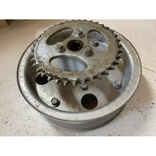 HONDA Z 50 J 1981 REAR WHEEL RIM / HUB , SPROCKET BRAKE DRUM 8 X 2.5