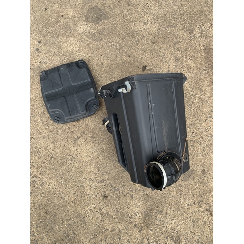 HONDA SXS 500 PIONEER AIR BOX CASE AND LID CARB DUCT