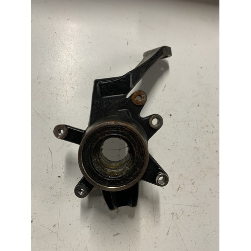 KYMCO SXS XUV 500 700 FRONT LEFT HAND STEERING KNUCKLE 47500-LEE8-900 WITH WHEEL BEARING