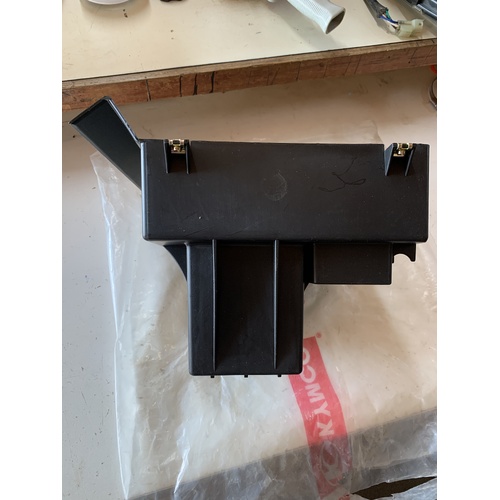 KYMCO SXS XUV 500 700 BATTERY BOX 5032A-LEE8-600 600
