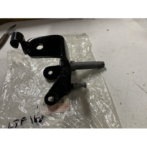 SUZUKI LT LTF 160 RIGHT HAND KNUCKLE STUB AXLE  51230-02C01