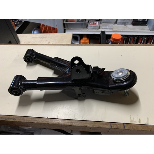 HONDA SXS 500 PIONEER FRONT UPPER TOP RIGHT SUSPENSION A ARM 51370-HL5-A00