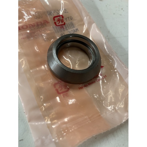 HONDA TRX 250 350 400 420 450 500 520 REAR LEFT AXLE SPACER BEARING STOPPER 52112-HA0-000